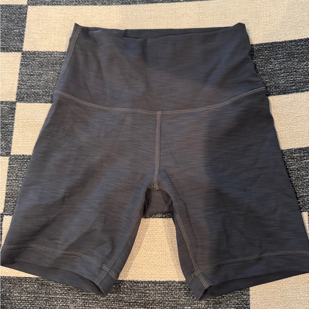 Lululemon Wunder Train High-Rise Short 6”